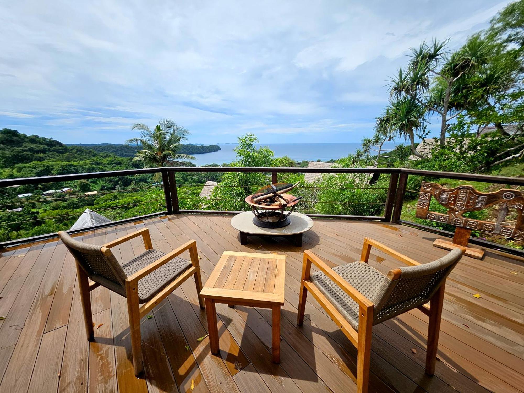 Palau Carolines Resort Koror Esterno foto