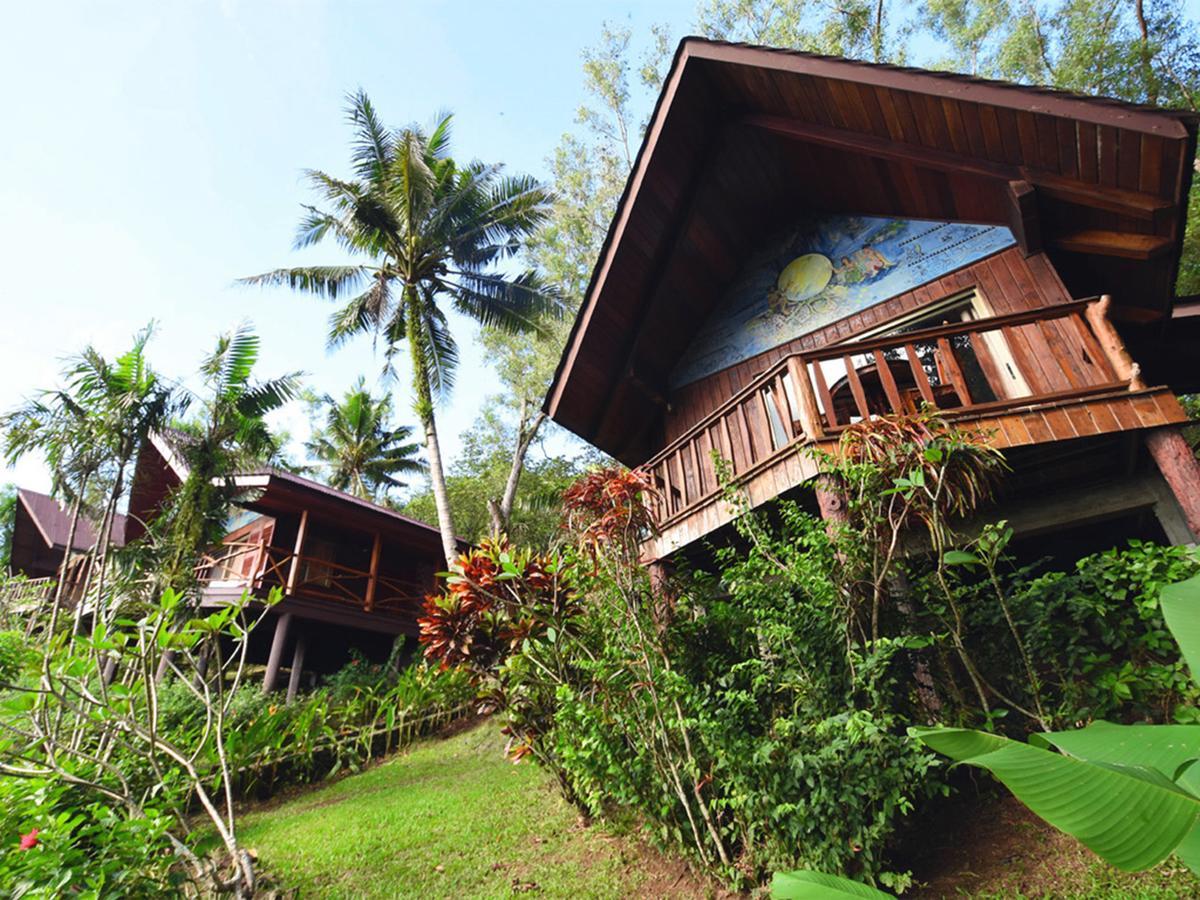 Palau Carolines Resort Koror Esterno foto